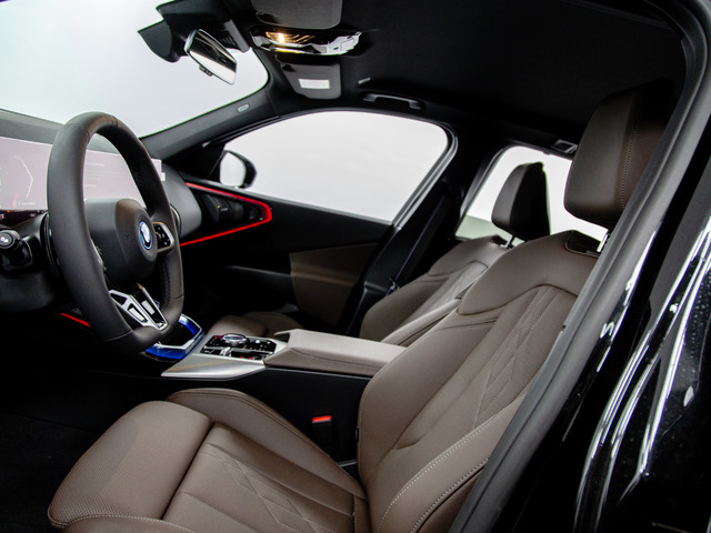 BMW X3 xDrive30e color Negro. Año 2025. 220KW(299CV). Híbrido Electro/Gasolina. En concesionario Móvil Begar Alicante de Alicante