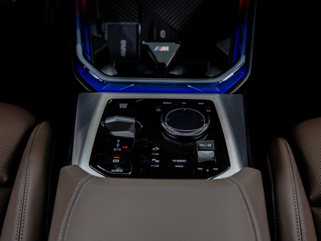 BMW X3 xDrive30e color Negro. Año 2025. 220KW(299CV). Híbrido Electro/Gasolina. En concesionario Móvil Begar Alicante de Alicante