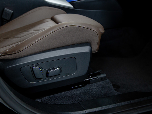 BMW X3 xDrive30e color Negro. Año 2025. 220KW(299CV). Híbrido Electro/Gasolina. En concesionario Móvil Begar Alicante de Alicante