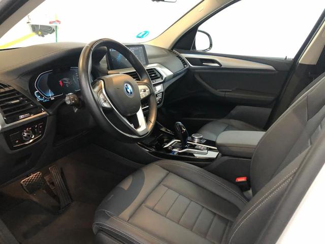BMW iX3 Impressive color Blanco. Año 2021. 210KW(286CV). Eléctrico. En concesionario Proa Premium Ibiza de Illes Balears