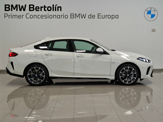 BMW Serie 2 218d Gran Coupe color Blanco. Año 2025. 110KW(150CV). Diésel. En concesionario Automoviles Bertolin, S.L. de Valencia