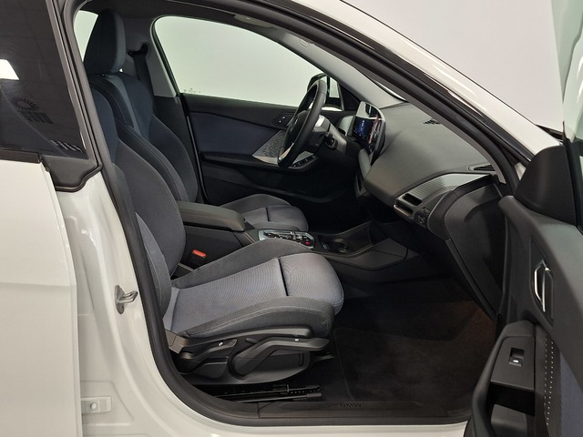 BMW Serie 2 218d Gran Coupe color Blanco. Año 2025. 110KW(150CV). Diésel. En concesionario Automoviles Bertolin, S.L. de Valencia