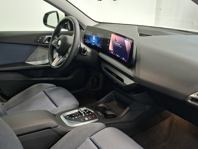 BMW Serie 2 218d Gran Coupe color Blanco. Año 2025. 110KW(150CV). Diésel. En concesionario Automoviles Bertolin, S.L. de Valencia