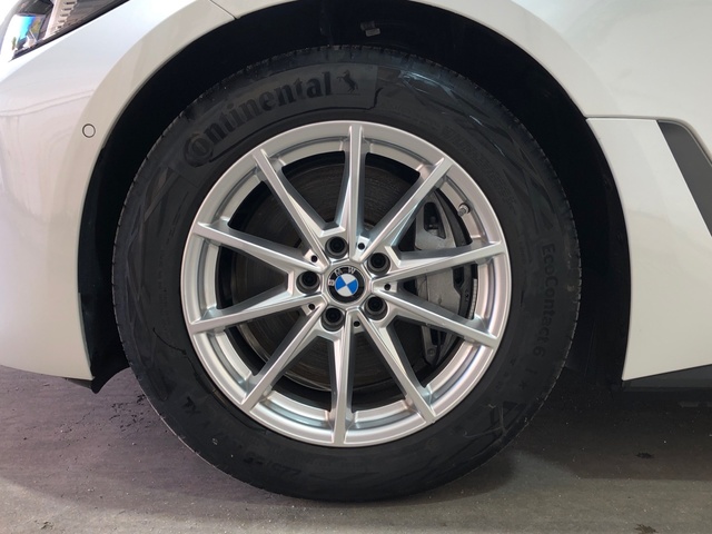 BMW i4 eDrive35 color Blanco. Año 2025. 210KW(286CV). Eléctrico. En concesionario Movilnorte Las Rozas de Madrid