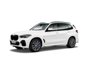Fotos de BMW X5 xDrive30d color Blanco. Año 2022. 210KW(286CV). Diésel. En concesionario San Pablo Motor | Su Eminencia de Sevilla