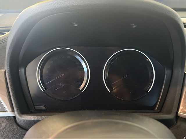 BMW X1 sDrive18i color Blanco. Año 2022. 103KW(140CV). Gasolina. En concesionario Carteya Motor | Campo de Gibraltar de Cádiz