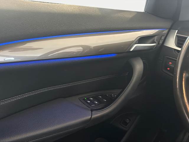 BMW X1 sDrive18i color Blanco. Año 2022. 103KW(140CV). Gasolina. En concesionario Carteya Motor | Campo de Gibraltar de Cádiz