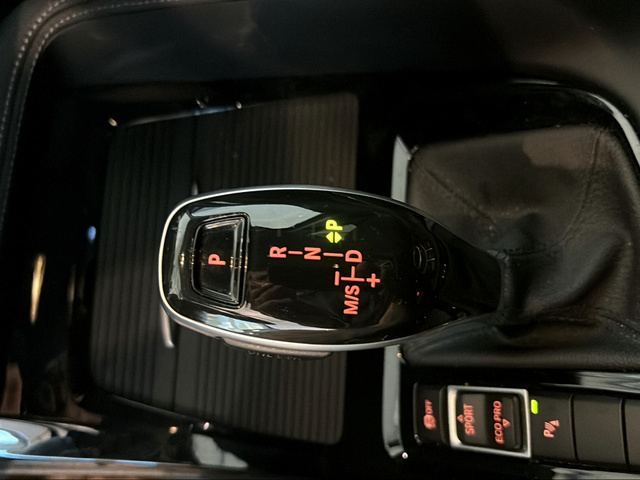 BMW X1 sDrive18i color Blanco. Año 2022. 103KW(140CV). Gasolina. En concesionario Carteya Motor | Campo de Gibraltar de Cádiz