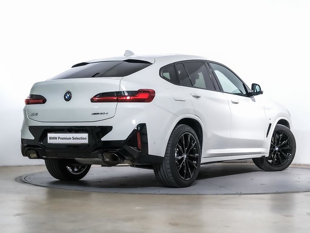 BMW X4 xDrive20d color Blanco. Año 2024. 140KW(190CV). Diésel. En concesionario Oliva Motor Tarragona de Tarragona