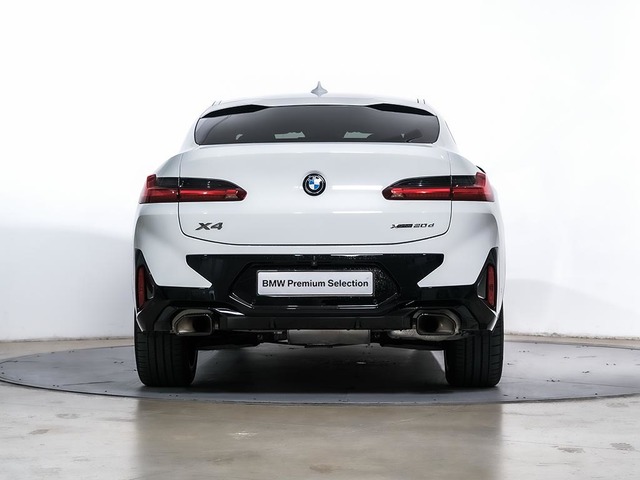 BMW X4 xDrive20d color Blanco. Año 2024. 140KW(190CV). Diésel. En concesionario Oliva Motor Tarragona de Tarragona