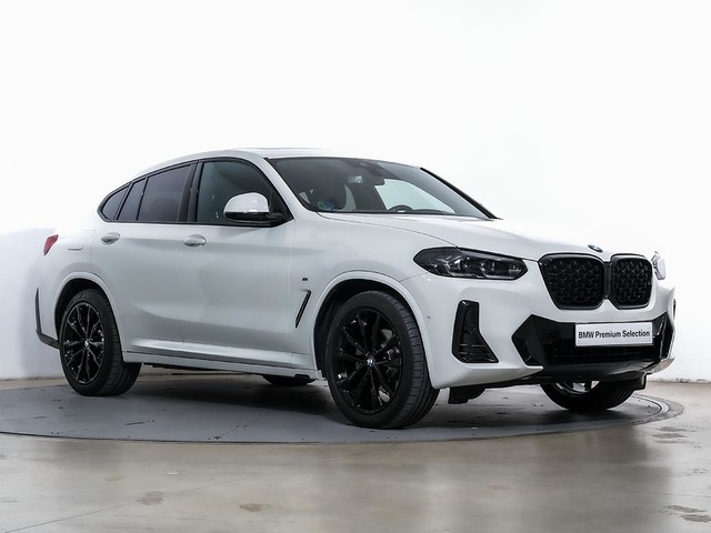 BMW X4 xDrive20d color Blanco. Año 2024. 140KW(190CV). Diésel. En concesionario Oliva Motor Tarragona de Tarragona