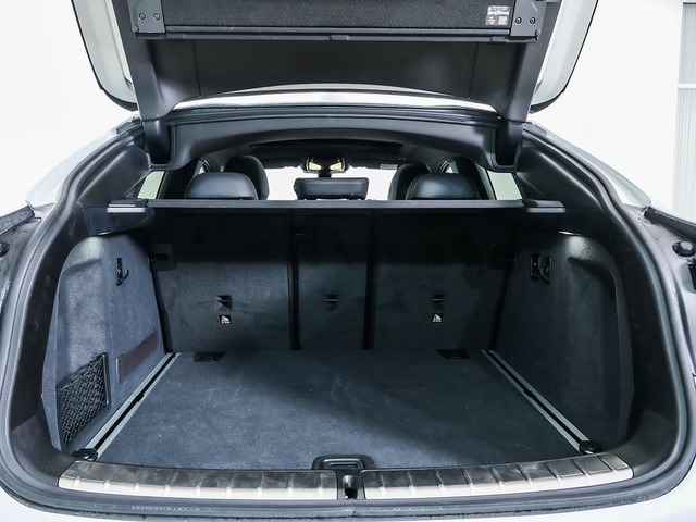 BMW X4 xDrive20d color Blanco. Año 2024. 140KW(190CV). Diésel. En concesionario Oliva Motor Tarragona de Tarragona