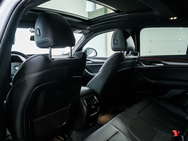 BMW X4 xDrive20d color Blanco. Año 2024. 140KW(190CV). Diésel. En concesionario Oliva Motor Tarragona de Tarragona