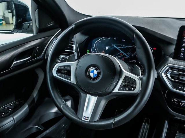 BMW X4 xDrive20d color Blanco. Año 2024. 140KW(190CV). Diésel. En concesionario Oliva Motor Tarragona de Tarragona