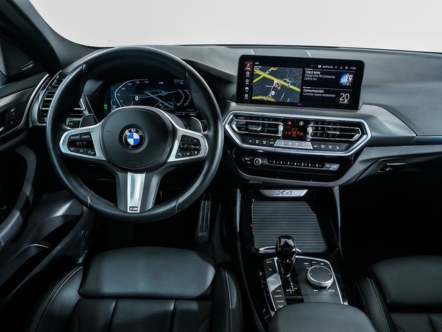 BMW X4 xDrive20d color Blanco. Año 2024. 140KW(190CV). Diésel. En concesionario Oliva Motor Tarragona de Tarragona