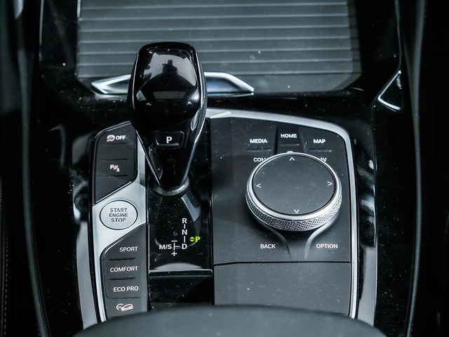 BMW X4 xDrive20d color Blanco. Año 2024. 140KW(190CV). Diésel. En concesionario Oliva Motor Tarragona de Tarragona