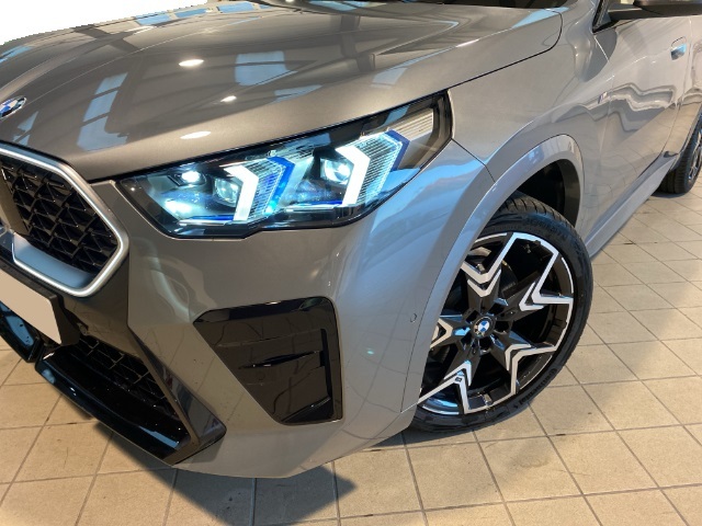 BMW X2 sDrive20i color Gris. Año 2024. 125KW(170CV). Gasolina. En concesionario Hispamovil, Orihuela de Alicante