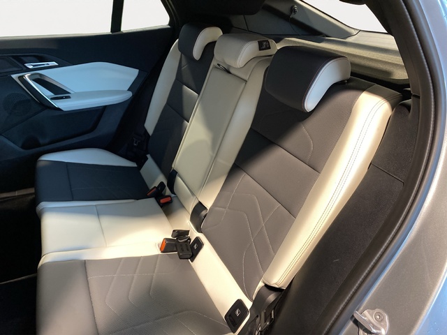 BMW X2 sDrive20i color Gris. Año 2024. 125KW(170CV). Gasolina. En concesionario Hispamovil, Orihuela de Alicante