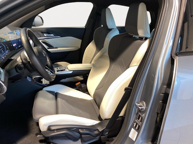 BMW X2 sDrive20i color Gris. Año 2024. 125KW(170CV). Gasolina. En concesionario Hispamovil, Orihuela de Alicante