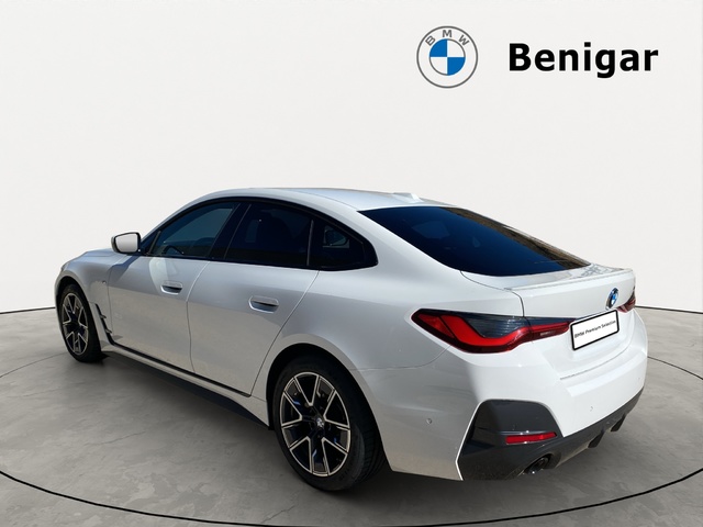 BMW Serie 4 420d Gran Coupe color Blanco. Año 2024. 140KW(190CV). Diésel. En concesionario Hispamovil, Orihuela de Alicante