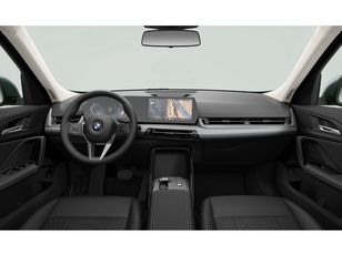 Fotos de BMW X1 sDrive18i color Verde. Año 2024. 100KW(136CV). Gasolina. En concesionario Hispamovil Elche de Alicante