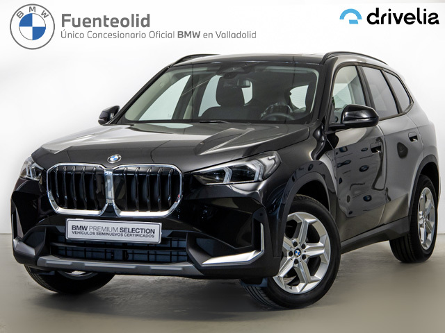 BMW X1 sDrive18i color Negro. Año 2025. 100KW(136CV). Gasolina. En concesionario BMW Fuenteolid Valladolid de Valladolid