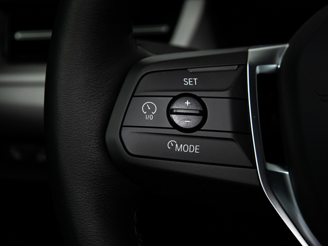 BMW X1 sDrive18i color Negro. Año 2025. 100KW(136CV). Gasolina. En concesionario BMW Fuenteolid Valladolid de Valladolid