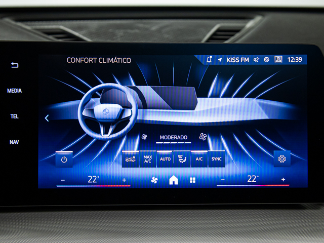 BMW X1 sDrive18i color Negro. Año 2025. 100KW(136CV). Gasolina. En concesionario BMW Fuenteolid Valladolid de Valladolid