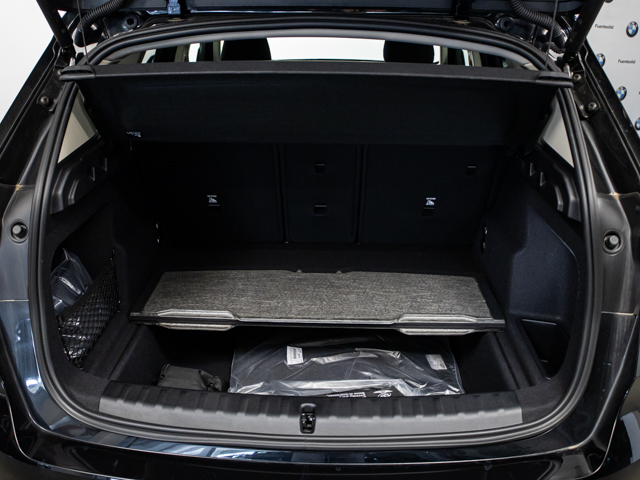 BMW X1 sDrive18i color Negro. Año 2025. 100KW(136CV). Gasolina. En concesionario BMW Fuenteolid Valladolid de Valladolid