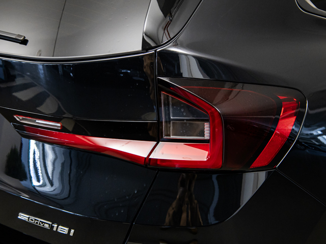 BMW X1 sDrive18i color Negro. Año 2025. 100KW(136CV). Gasolina. En concesionario BMW Fuenteolid Valladolid de Valladolid