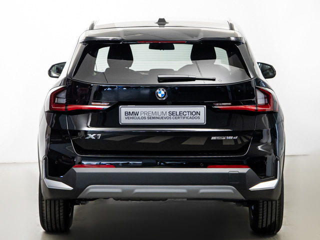 BMW X1 sDrive18d color Negro. Año 2025. 110KW(150CV). Diésel. En concesionario BMW Fuenteolid Valladolid de Valladolid