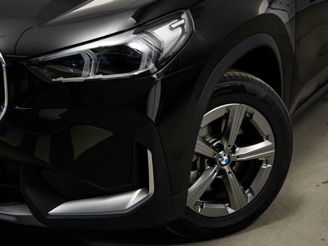 BMW X1 sDrive18d color Negro. Año 2025. 110KW(150CV). Diésel. En concesionario BMW Fuenteolid Valladolid de Valladolid