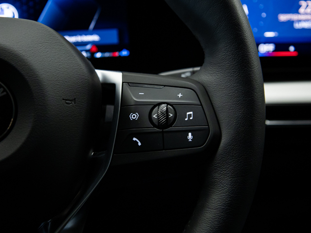 BMW X1 sDrive18d color Negro. Año 2025. 110KW(150CV). Diésel. En concesionario BMW Fuenteolid Valladolid de Valladolid