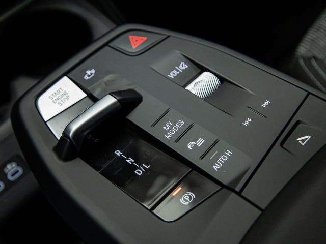 BMW X1 sDrive18d color Negro. Año 2025. 110KW(150CV). Diésel. En concesionario BMW Fuenteolid Valladolid de Valladolid