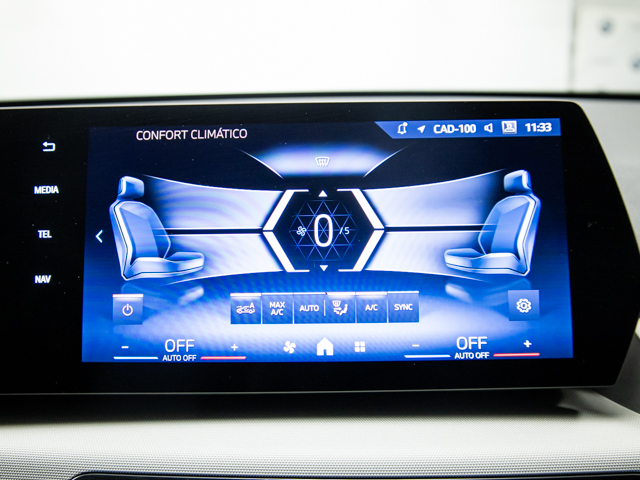 BMW X1 sDrive18d color Negro. Año 2025. 110KW(150CV). Diésel. En concesionario BMW Fuenteolid Valladolid de Valladolid