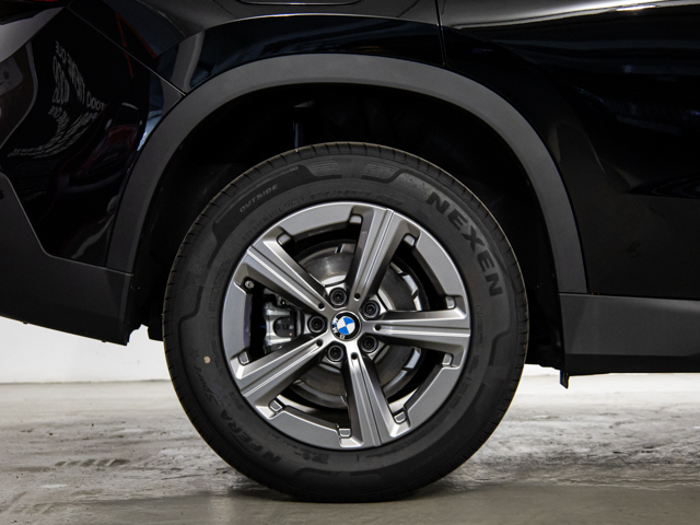 BMW X1 sDrive18d color Negro. Año 2025. 110KW(150CV). Diésel. En concesionario BMW Fuenteolid Valladolid de Valladolid