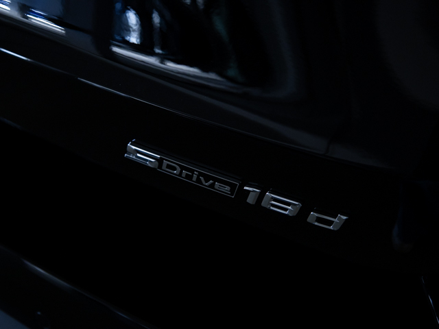 BMW X1 sDrive18d color Negro. Año 2025. 110KW(150CV). Diésel. En concesionario BMW Fuenteolid Valladolid de Valladolid