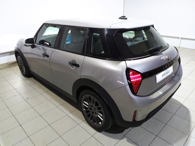 fotoG 11 del MINI MINI 5 Puertas Cooper C 115 kW (156 CV) 156cv Gasolina del 2025 en Alicante