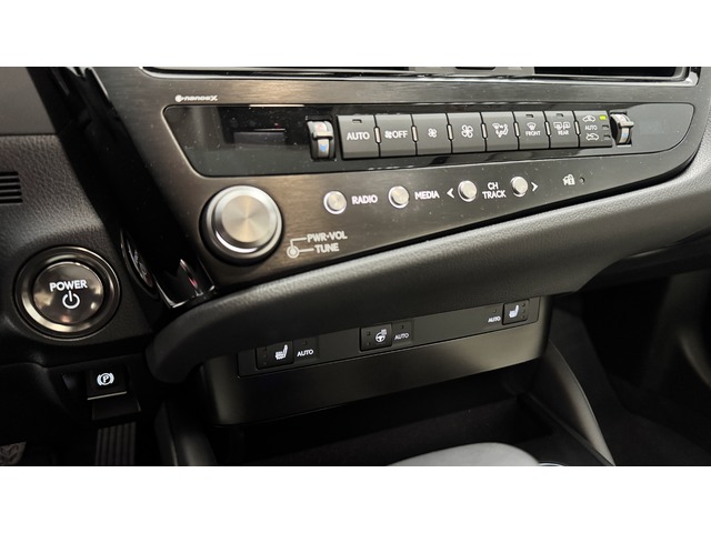 Lexus ES 300h ECO 160 kW (218 CV)