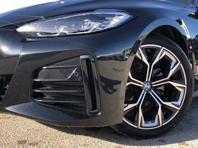 BMW Serie 4 420d Gran Coupe color Negro. Año 2024. 140KW(190CV). Diésel. En concesionario Vehinter Getafe de Madrid