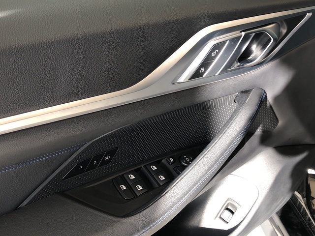 BMW Serie 4 420d Gran Coupe color Negro. Año 2024. 140KW(190CV). Diésel. En concesionario Vehinter Getafe de Madrid