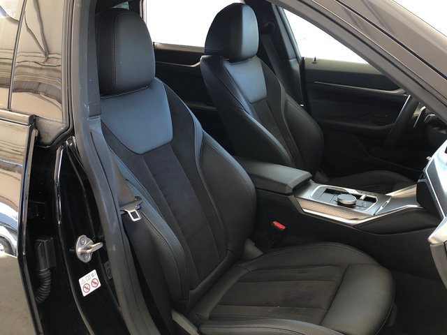 BMW Serie 4 420d Gran Coupe color Negro. Año 2024. 140KW(190CV). Diésel. En concesionario Vehinter Getafe de Madrid