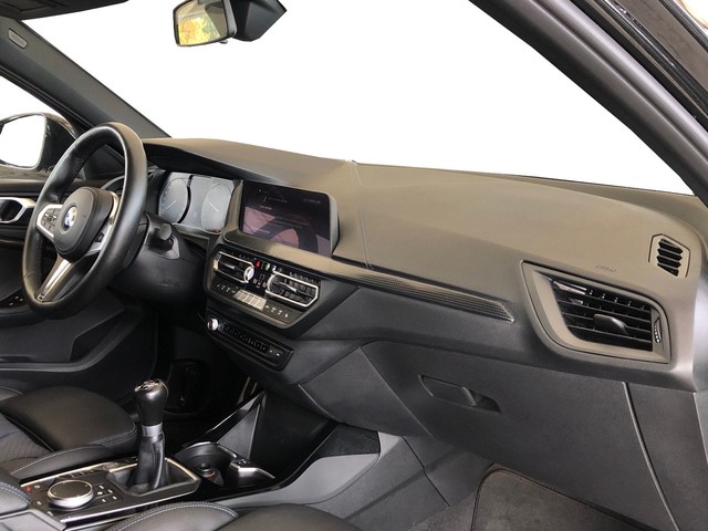 BMW Serie 1 116d color Negro. Año 2019. 85KW(116CV). Diésel. En concesionario Vehinter Getafe de Madrid