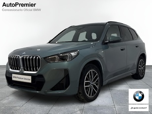 Fotos de BMW X1 xDrive25e color Verde. Año 2025. 180KW(245CV). Híbrido Electro/Gasolina. En concesionario Auto Premier, S.A. - MADRID de Madrid