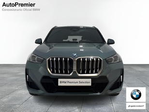 Fotos de BMW X1 xDrive25e color Verde. Año 2025. 180KW(245CV). Híbrido Electro/Gasolina. En concesionario Auto Premier, S.A. - MADRID de Madrid