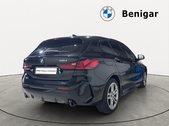 BMW Serie 1 118d color Negro. Año 2024. 110KW(150CV). Diésel. En concesionario Hispamovil Elche de Alicante