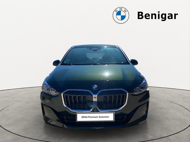 BMW Serie 2 218d Active Tourer color Verde. Año 2024. 110KW(150CV). Diésel. En concesionario Hispamovil, Orihuela de Alicante