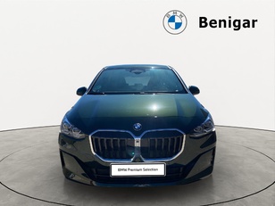 Fotos de BMW Serie 2 218d Active Tourer color Verde. Año 2024. 110KW(150CV). Diésel. En concesionario Hispamovil, Orihuela de Alicante