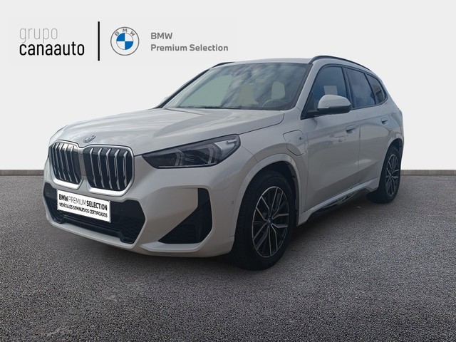 BMW X1 xDrive25e color Blanco. Año 2025. 180KW(245CV). Híbrido Electro/Gasolina. En concesionario TACO de Sta. C. Tenerife