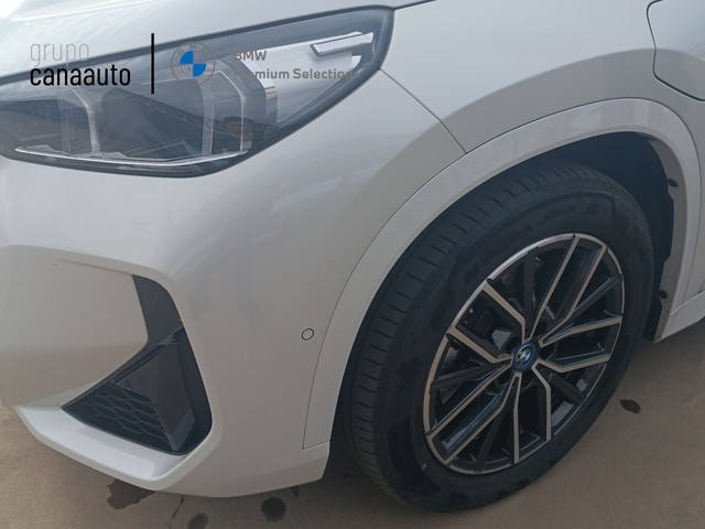 BMW X1 xDrive25e color Blanco. Año 2025. 180KW(245CV). Híbrido Electro/Gasolina. En concesionario TACO de Sta. C. Tenerife